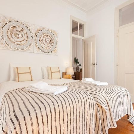 Tejo Vintage Three-Bedroom Apartment - By Lu Holidays Lisboa المظهر الخارجي الصورة